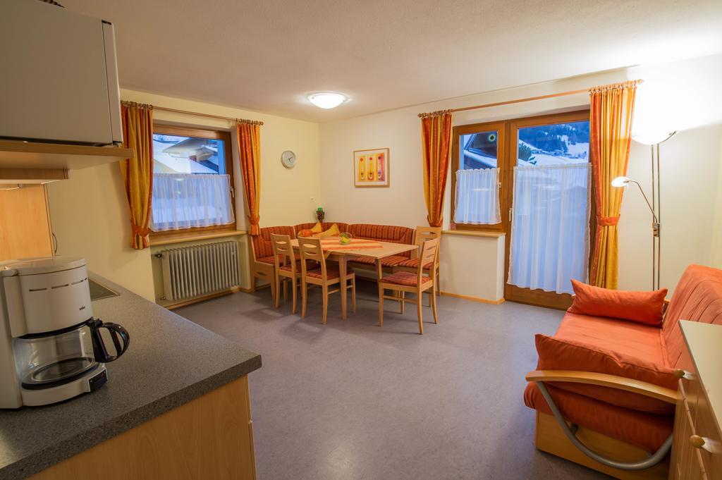 Haus Waltraud Apartment Neustift im Stubaital Room photo